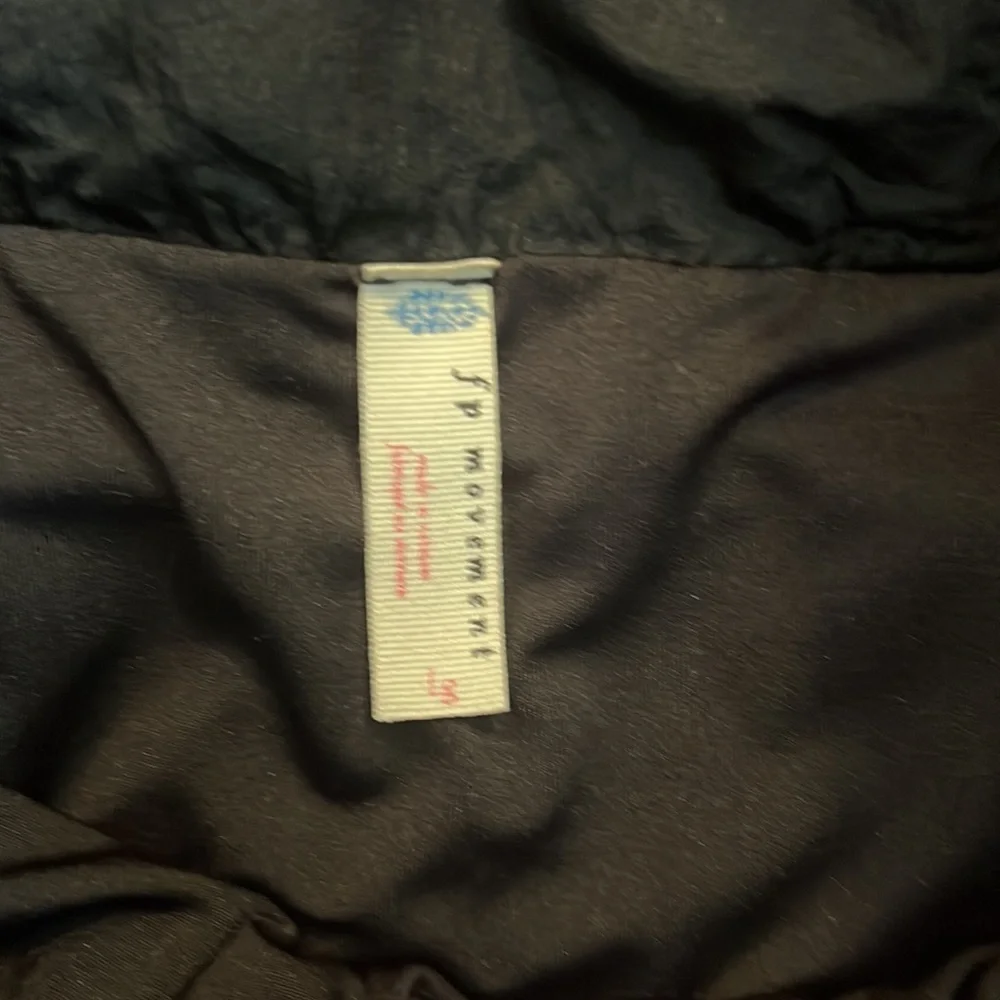 Free People Black Short L - Picture 5 of 5